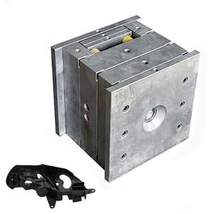 Molde de inyección de plástico personalizado Piezas de tablero de instrumentos automáticos Fabricación de moldes - Product Image 2