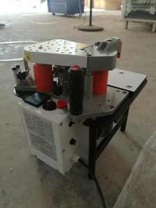 Machine à chants de bordure <span class=keywords><strong>pour</strong></span> le travail du <span class=keywords><strong>bois</strong></span>, micro-machine à chants de bordure <span class=keywords><strong>pour</strong></span> le <span class=keywords><strong>bois</strong></span>, facile à utiliser, collage manuel, outil de scellement de <span class=keywords><strong>placage</strong></span> <span class=keywords><strong>pour</strong></span> le travail du <span class=keywords><strong>bois</strong></span> - Product Image 6