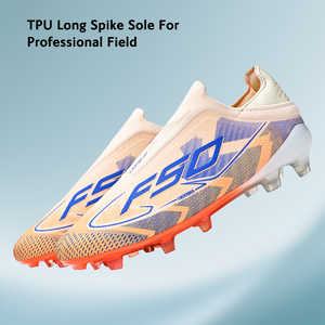 Chaussures <span class=keywords><strong>de</strong></span> football à crampons longs et coupe basse, prix direct fabricant, <span class=keywords><strong>lot</strong></span> en gros, palette <span class=keywords><strong>de</strong></span> quatre couleurs personnalisable, tailles variées, pour terrain gazonné et terrain ferme - Product Image 6