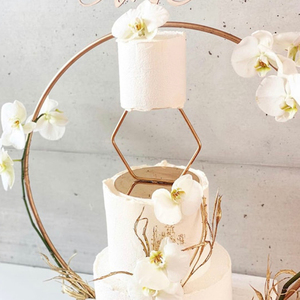 Venta caliente hexágono amor forma dos niveles dorado y blanco pastel soporte para boda cumpleaños pasteles Decoración - Product Image 1