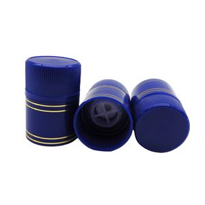 Tapa <span class=keywords><strong>de</strong></span> Plástico <span class=keywords><strong>para</strong></span> Botella <span class=keywords><strong>de</strong></span> Whisky con Logotipo Estampado en Caliente, Tamaño 33*47mm, No Reutilizable, Acabado <span class=keywords><strong>Guala</strong></span> Neck, <span class=keywords><strong>para</strong></span> <span class=keywords><strong>Botellas</strong></span> <span class=keywords><strong>de</strong></span> <span class=keywords><strong>Licor</strong></span> - Product Image 4