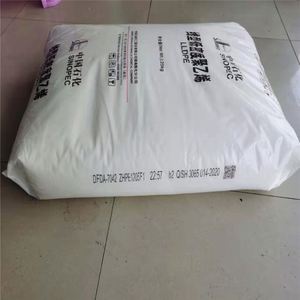 เม็ดพลาสติก LLDPE LL9450U/LL9450UP/LL9640U เกรดสำหรับขึ้นรูปม้วน ทนทานต่อรังสียูวี สำหรับถังเก็บน้ำและภาชนะ - Product Image 4