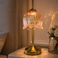 Lampe de table portable sans fil de luxe, abat-jour en verre vintage en forme de lotus, lumière LED rose en cristal pour hôtel, restaurant, table de chevet