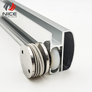 <span class=keywords><strong>Profilé</strong></span> coulissant à double canal <span class=keywords><strong>en</strong></span> alliage d'<span class=keywords><strong>aluminium</strong></span> extrudé pour mur de verre Service de coupe personnalisable Fabriqué <span class=keywords><strong>en</strong></span> Chine - Product Image 5