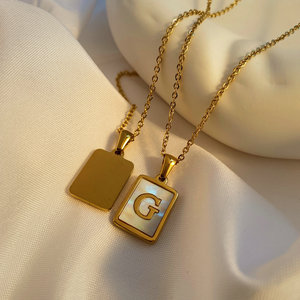 Collar con Colgante de Letra del Alfabeto de la A a la Z, Chapado en Oro, de Acero Inoxidable - Product Image 4