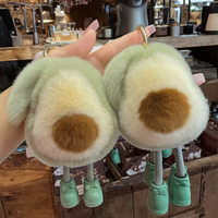 Porte-clés en métal durable en fausse fourrure de lapin Pom Pom Cartoon Fruit Avocat Peluche Boule Ornement Léger Ornement Suspendu