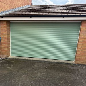 <span class=keywords><strong>Porte</strong></span> <span class=keywords><strong>de</strong></span> <span class=keywords><strong>garage</strong></span> à enroulement en aluminium large vert clair personnalisée, <span class=keywords><strong>isolée</strong></span>, sécurisée, résistante aux intempéries, pour villa - Product Image 1