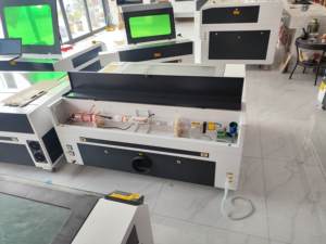 Competitive 6090 1080 CO2 Laser Engraving <b>Machine</b> Used for <b>Cutting</b> Clothing Fabrics Plywood Leather Acrylic Glass Ruida Control - Product Image 1