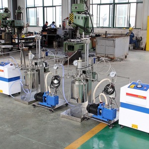 Réacteurs de laboratoire automatiques bibo avec pompe à vide et compresseur d'air, dotés d'un moteur de réaction central et d'un récipient de cuisson - Product Image 1