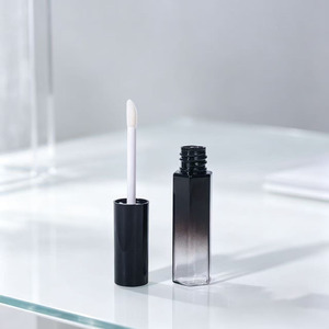 Empty <b>Lip</b> <b>Gloss</b> Mineral Round Leopard Print Small Tube <b>Lip</b> Glaze Natural Long Lasting Natural Look Sample Size Private Label - Product Image 4