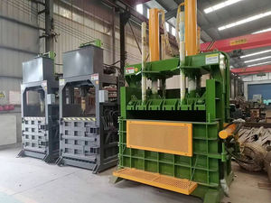 Petite presse à balles Hey à bas prix pour carton de rebut - Product Image 4