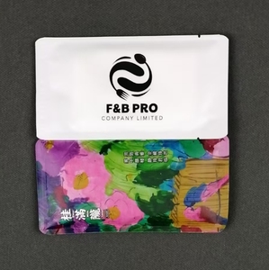 Fabrika özelleştirmek logosu eko dostu dört yan mühür 1-piece ıslak mendiller için havacılık Catering seyahat ticari reklam