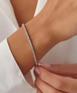 Bracelet de tennis en or blanc 14 carats coupe ronde diamant Moissanite créé en laboratoire brillance pour femmes et filles - Product Image 1
