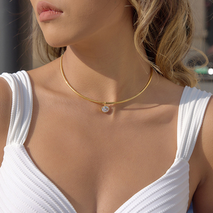 <span class=keywords><strong>Collana</strong></span> J&<span class=keywords><strong>D</strong></span> in acciaio inossidabile placcato <span class=keywords><strong>oro</strong></span> 18K PVD con pendente classico <span class=keywords><strong>a</strong></span> forma di uovo bianco con zirconi. - Product Image 3