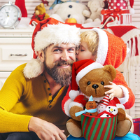 Ours en peluche unique pour Noël, avec tenue de Père Noël et seau, et mini bonhomme de neige en peluche