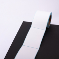 Étiquette personnalisée thermique directe résistante à l'huile et à l'eau 4x3 po en papier synthétique auto-adhésif perforé pour expédition et emballage