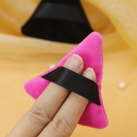Éponge de maquillage triangulaire en velours avec sangle pour le doigt, houppette cosmétique douce, logo personnalisé, pour poudre libre humide et sèche, vente en gros