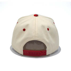 Gorra Snapback Deportiva Impermeable y Transpirable de 5 Paneles con Bordado a Cuadros Navideño y Logotipo Personalizado, Estilo Vietnamita - Product Image 4