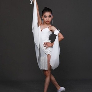 Nuovo Abito da Ballo Latino Bianco e Nero per Bambine, Vestito con Spalline di Alta Qualità per Esibizioni con Frange e Gonna Ampia Disponibile - Product Image 3