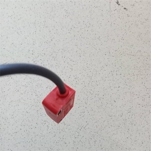 Leuze Photoelectric Sensor 50129405 Prk3c.A3 4T-200-M12 Metal Machine Tool Use - Product Image 1