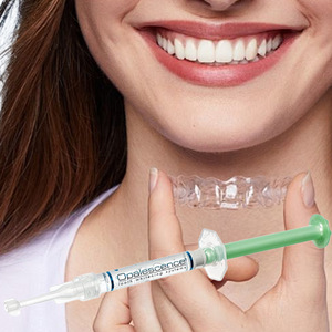 Gel blanchissant pour les dents Opalescenc E 35% CP Menthol Herbal Vitamine C en seringue pour blanchiment dentaire professionnel - Product Image 1
