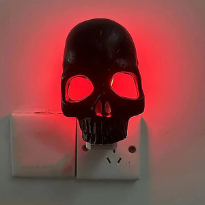 Lampada Notturna a Forma di Teschio Umano con Regolazione dell'Atmosfera - Product Image 3