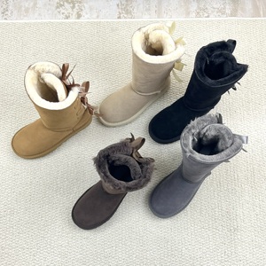 Bottes <span class=keywords><strong>de</strong></span> <span class=keywords><strong>neige</strong></span> en fourrure avec rubans et nœuds pour femmes et enfants, collection hiver 2024, style UGS, vente en gros - Product Image 5
