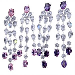 Pendientes Glamurosos de Primera Calidad en Latón Plateado con Diamantes de Imitación CZ, Colección de Pendientes para Mujer, Elige Cualquier Par - Product Image 2