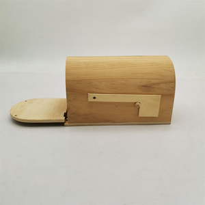 Buzón Curvo de Madera de Pino Natural con Puerta Abatible, Buzón de Madera <span class=keywords><strong>para</strong></span> Decoración del Hogar y Jardín y Almacenamiento Seguro de Correo - Product Image 4