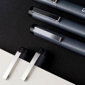 ชุดปากกามาร์กเกอร์แบบละเอียด 12 ขนาด ปลายกันน้ำ สำหรับงานศิลปะ วาดภาพ - Product Image 1