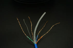 Câble à fibres optiques multicolore Xiniutou X600 Cat6 non blindé, 8 conducteurs, en cuivre sans oxygène, pour connexion de surveillance PoE - Product Image 2