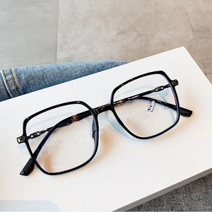 Gafas Qianai de Montura Completa Irregular, Lentes de PC con Protección Anti Luz Azul TR90, Diseño Cuadrilateral Unisex N4-20092 - Product Image 4