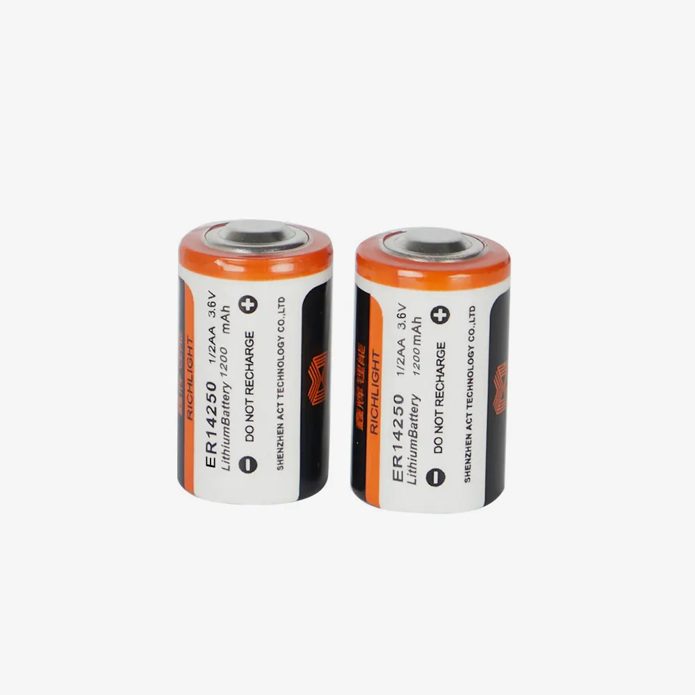 ER14250 Batería de litio no recargable ER14250 de alta calidad Tamaño C (RICHLIGHT) Batería primaria de 3,6 V 1200mAh en stock ER14250