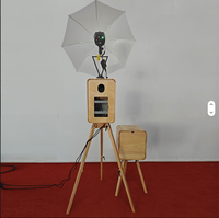 Support de flash triangulaire en métal noir, support pour photomaton avec base ronde