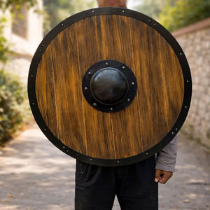 Escudo Vikingo Medieval Hecho a Mano, Acero de Damasco de Alta Calidad, Diseño Personalizable, Mango de Cuero, Soporte OEM/ODM, Uso en Disfraces - Product Image 4