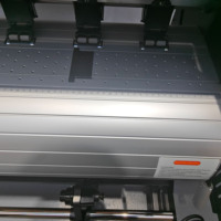 Muestra Gratuita Impresora Plotter Digital Eco Solvente de Cama Plana y Rollo a Rollo para Tarjetas, de Fácil Coloración, Inyección de Tinta Automática I3200, Impresión Máxima de 1.8m en PVC