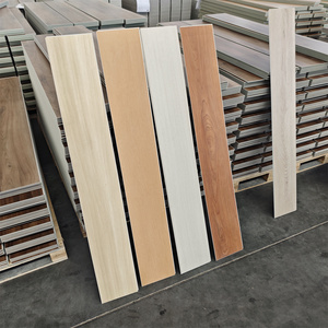 Revêtement de sol en vinyle SPC de luxe 100 % imperméable de qualité supérieure avec installation par clic pour hôtels, écoles, appartements et villas - Product Image 3
