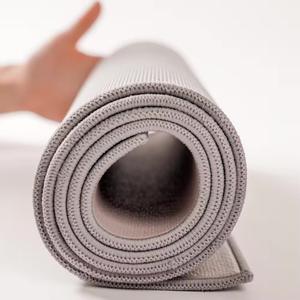 Tapis antidérapant respirant pour chien, respectueux de l'environnement, en matériau PER, lavable en machine - Product Image 2