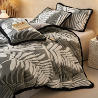 Ensemble de literie 4 pièces en velours de lait touffeté à motif feuille de palmier OEM ODM, taille et logo personnalisés, pour la maison, housse de couette en microfibre pour l'hiver
