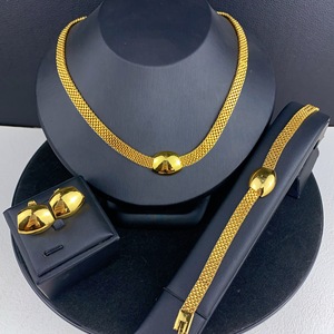 Conjunto de Joyería Geométrica de Aleación de Oro de 24K Estilo Vintage de Dubái para Novias, Pulsera, Aretes y Collar para Mujer - Product Image 1