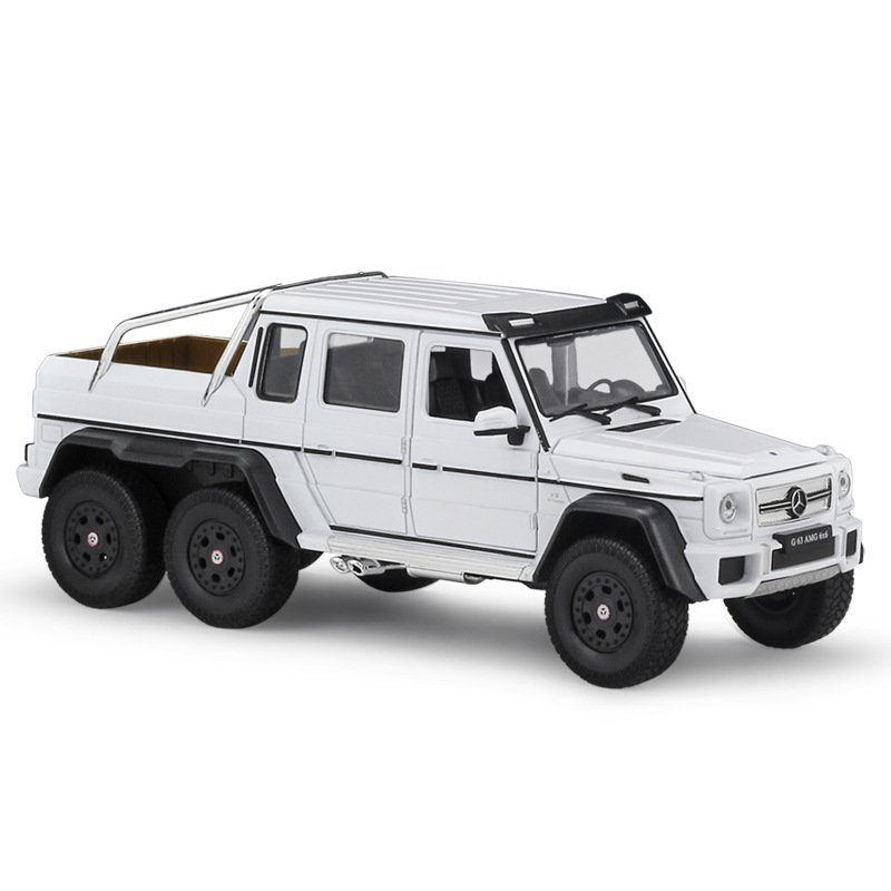 1/24 Mercedes-Benz G63 AMG 6x6 blanc