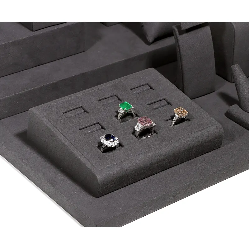 Luxus graue Mikrofaser-Schmuck-Auslage-Requisiten Großhandel Halskette Armband Jade-Fenster Schmuck-Auslage-Set