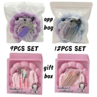 Lot de 12 pièces pour SPA à domicile : Bandeau doux en peluche, bandeaux pour cheveux et poignets, pinceaux de maquillage, kit de lavage pour soins de la peau – Vente en gros usine, personnalisable OEM