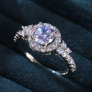 Anello di Diamanti F803 in Oro Bianco, Taglio Brillante Rotondo, Diamante Naturale, Gioiello da Donna per Fidanzamento, Colore D - Product Image 3
