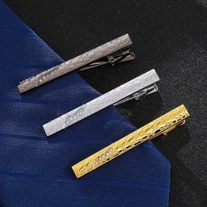 Nouveau Produit 2026 – Pince à <span class=keywords><strong>Cravate</strong></span> Tendance en Fer Argenté et Cristal K9 – Articles Cadeaux pour Bureau, Tenue Habillée, Clips Électroplaqués Coréens pour Hommes - Product Image 1