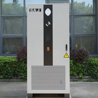 SAJ CM2 Système de Stockage d'Énergie Tout-en-un BESS C&I LiFePO4 261 kWh 99,9 kW Haute Intégration Refroidissement Liquide 8000 Cycles Efficacité >90%