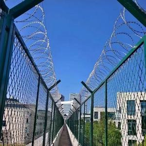 รั้ว<span class=keywords><strong>ลวดหนาม</strong></span>เหล็กชุบสังกะสีและ<span class=keywords><strong>ลวดหนาม</strong></span>สแตนเลสแบบคอนเสิร์ติน่า  ผลิตจากโรงงานโดยตรง  <span class=keywords><strong>ลวดหนาม</strong></span>แบบใบมีด - Product Image 6