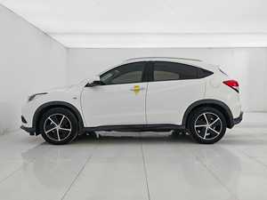 Honda-Vezel 2020, 1.5L, Automático, Volante a la Izquierda, Cuero Oscuro, Usado, Gasolina, 131HP, 155Nm, R17, Techo Solar, Asiento Eléctrico del Conductor, Familiar - Product Image 3