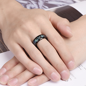 Anello da Uomo in Tungsteno con Bordo Sfaccettato Nero Placcato Sottovuoto da 8mm e Intarsio in Conchiglia di Abalone, Gioiello Regalo per Feste - Product Image 2