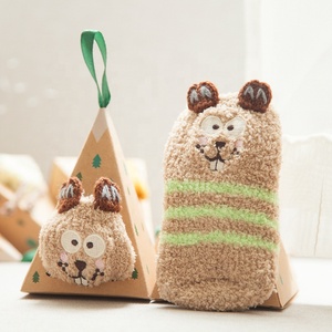 XIANGHUI venta al por mayor comercio exterior japonés niños lindo Coral polar bebé piso <span class=keywords><strong>calcetines</strong></span> suela antideslizante regalo bebé piso <span class=keywords><strong>Calcetines</strong></span> - Product Image 1